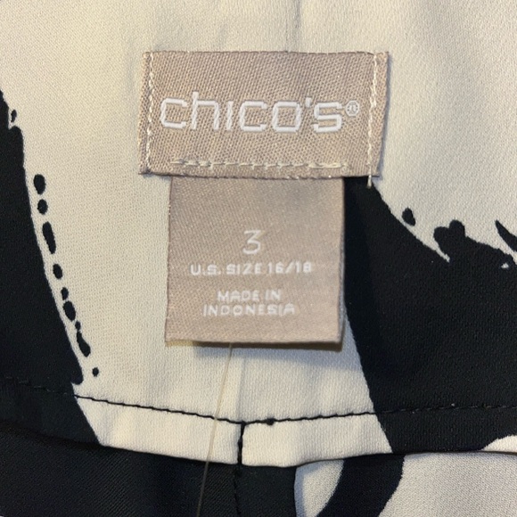 Chico’s Abstract Floral Top - Picture 6 of 8